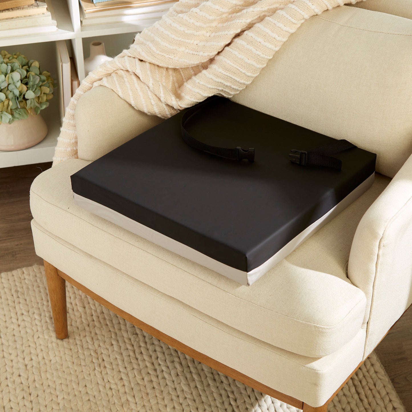CUSHION, SEAT PROTEKT FM 18"X18'X3" (5/CS)