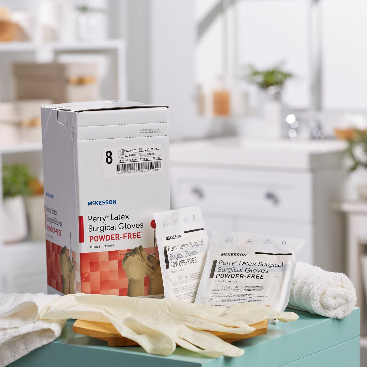 GLOVE, SURG LTX 8.0 STR2 SMTH (50PR/BX 4BX/CS)