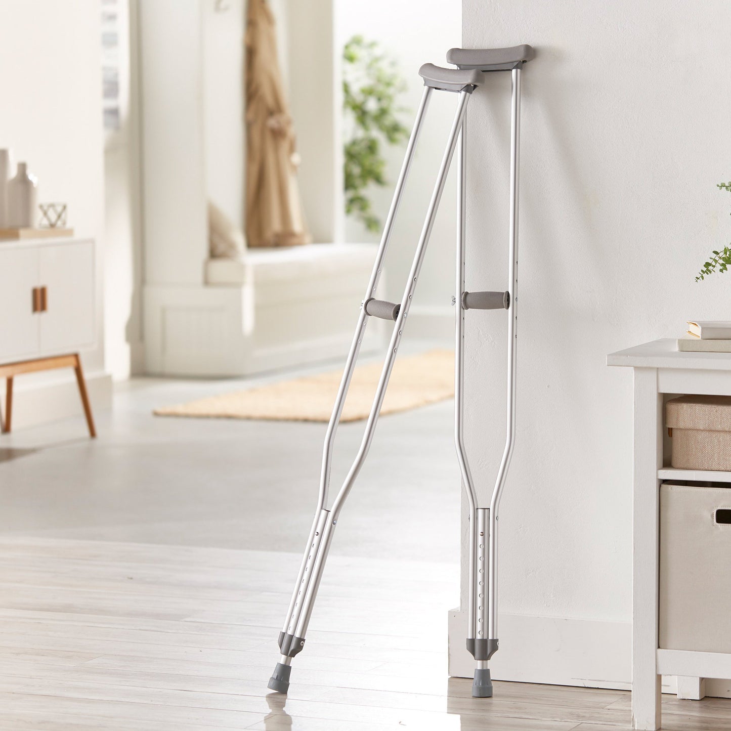 CRUTCH, ALUM PSH-BTN ADJ TALL ADLT 350LB (8PR/CS)