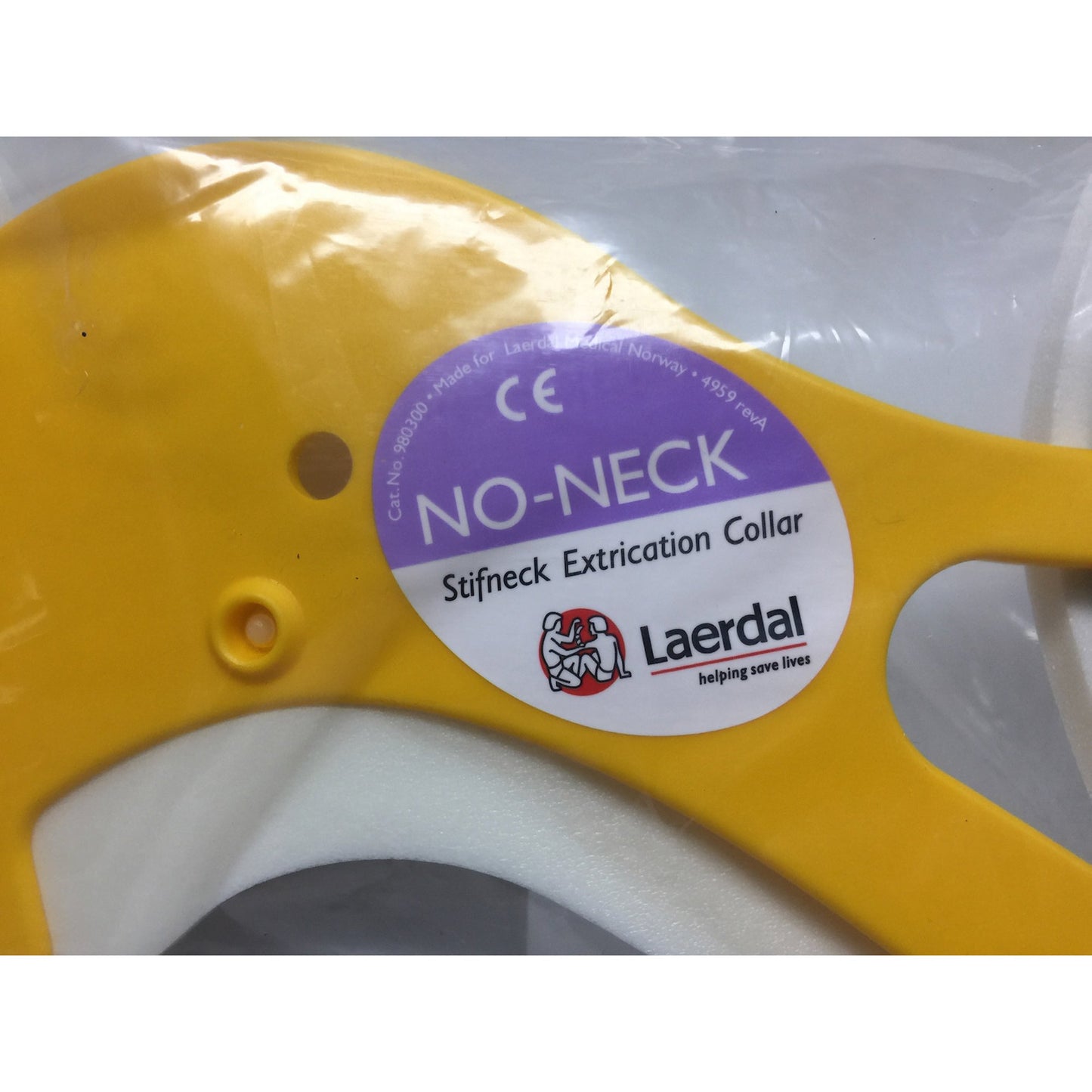 COLLAR, EXTRICATION STIFNECK NO-NECK ADLT