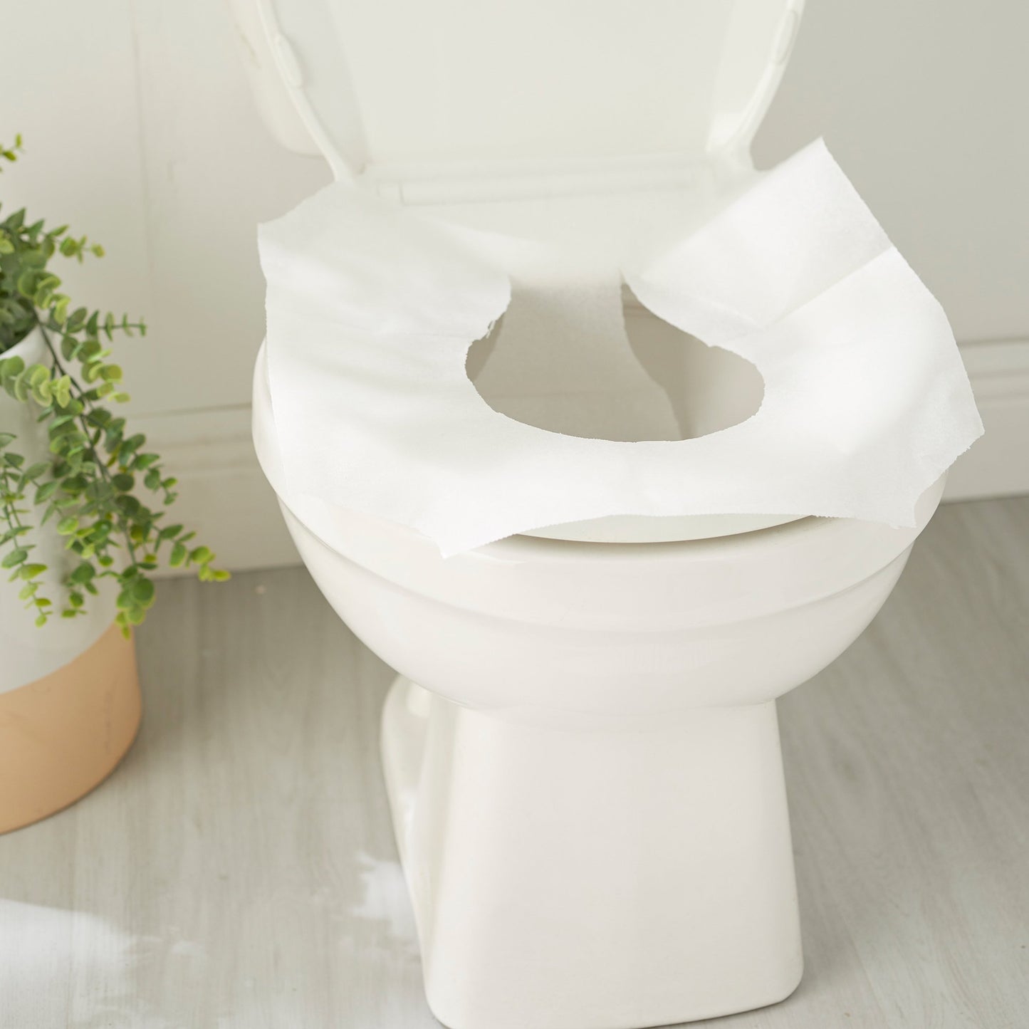 COVER, TOILET SEAT HALF-FOLD WHT (250/BX 20BX/CS)