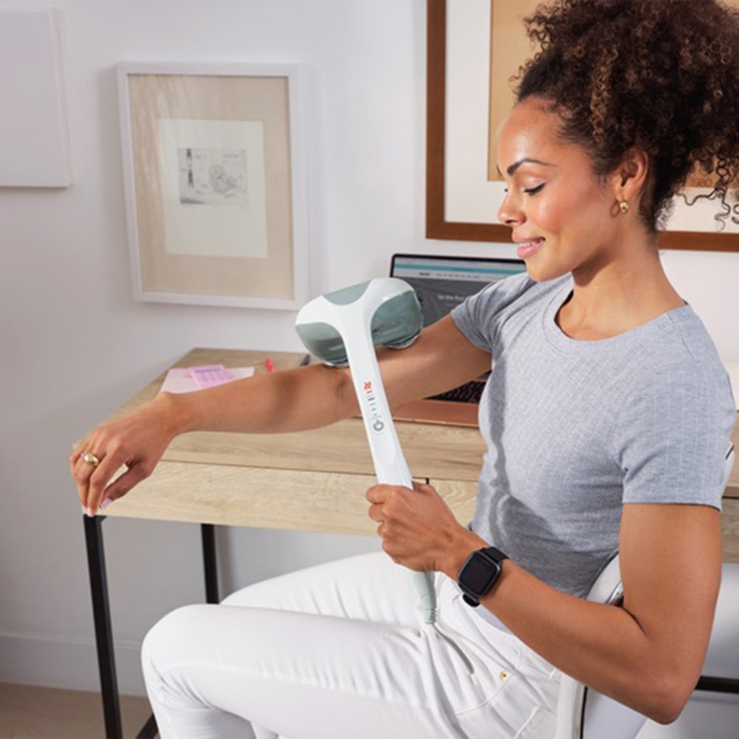 MASSAGER, PRECUSSION ACTION PLUS W/HEAT (4/CS)