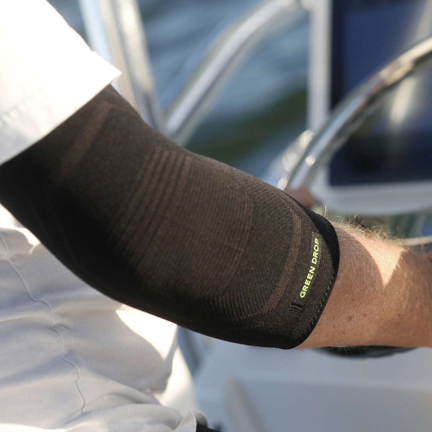 SLEEVE, ELBOW COMPRSN INFUSED BLK SM/MED (48/CS)