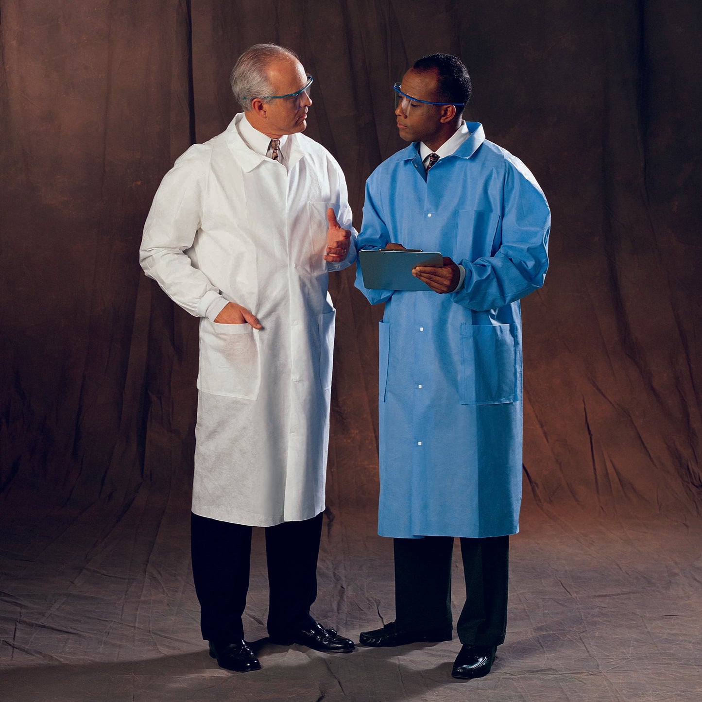 COAT, LAB PRECAUTION BLU LG (25/CS)