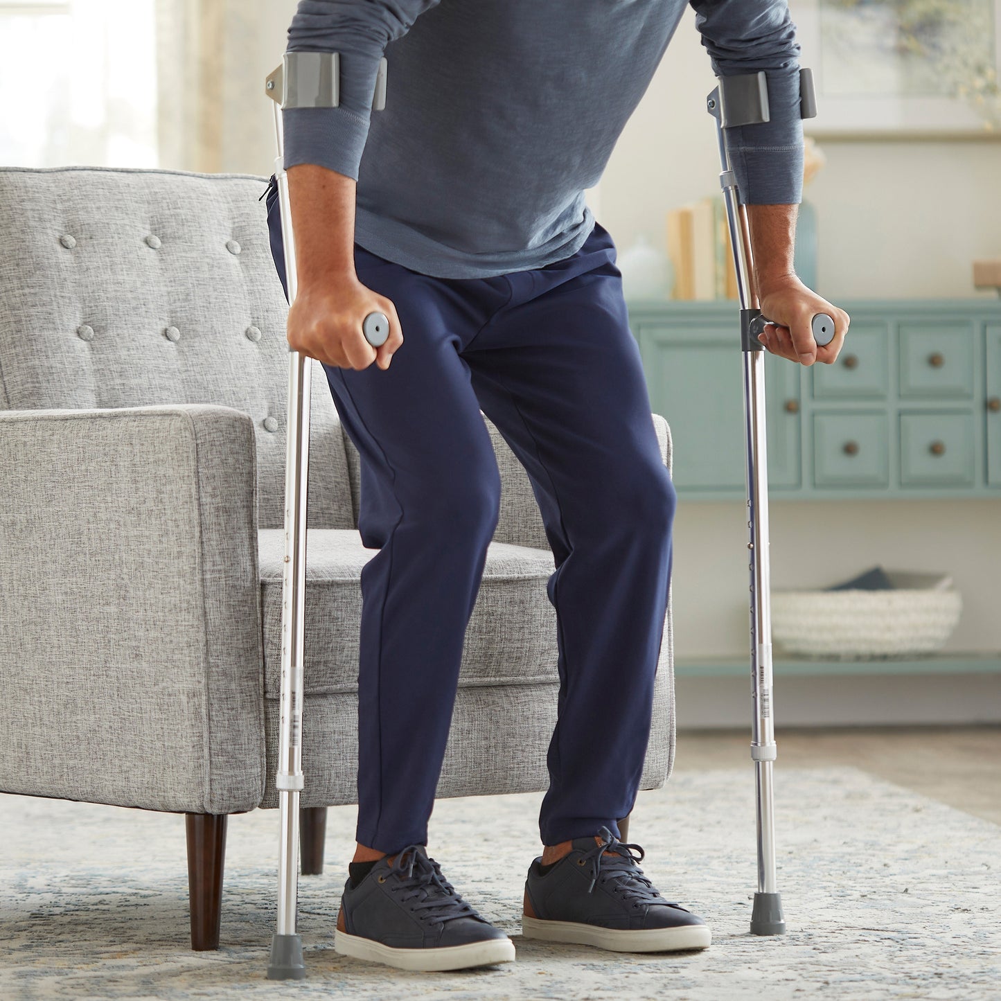 CRUTCH, FORARM ADLT (1PR/BX 6BX/CS)