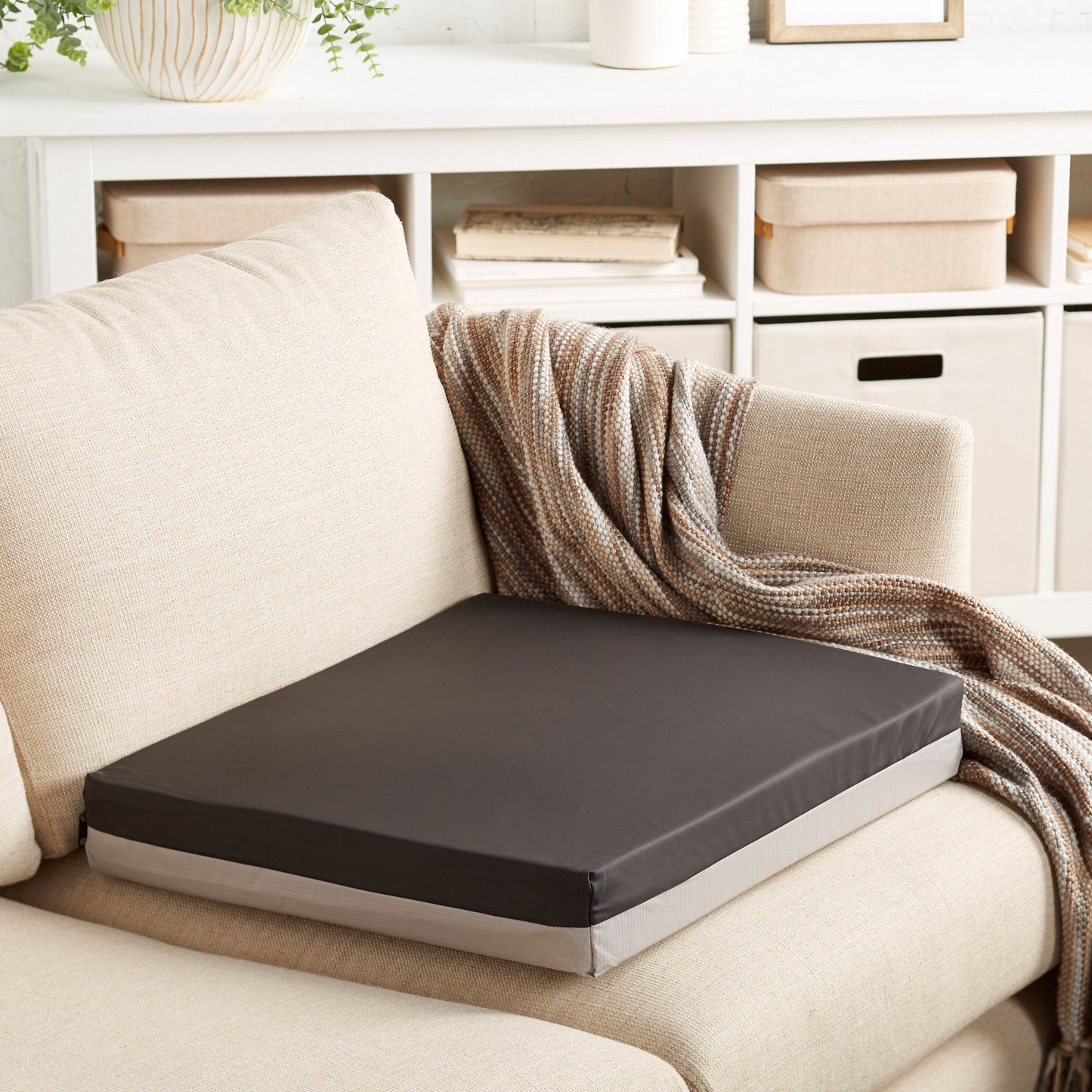 CUSHION, SEAT PROTEKT GEL 20"X18"X3" (4/CS)