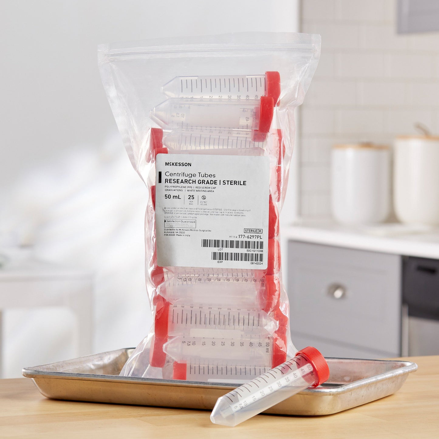 TUBE, CENTRIFUGE W/SCREW CAP STR RED 50ML (25/BG 20BG/CS)